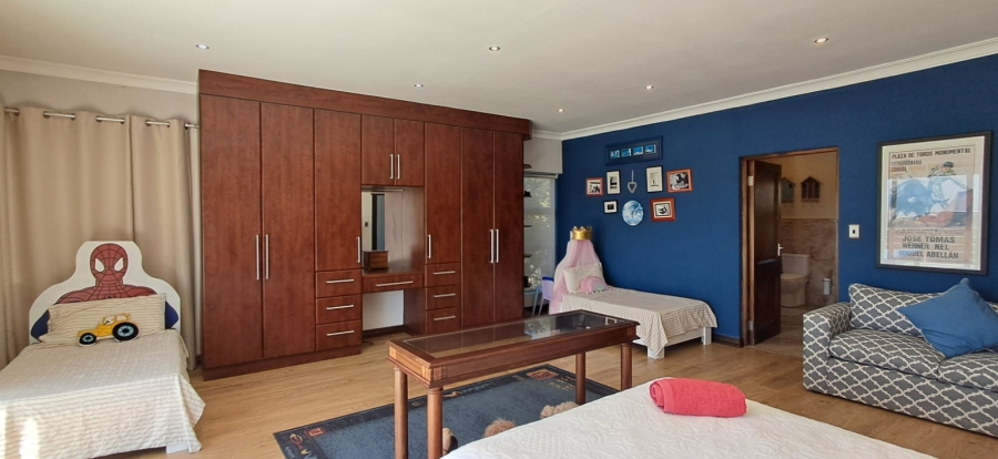 4 Bedroom Property for Sale in Jeffreys Bay Central Eastern Cape